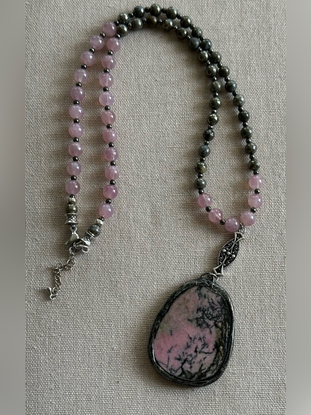 28-1/2 inch Cherry Quartz and Rhodonite Crystal bead necklace NWOT - Picture 4 of 14